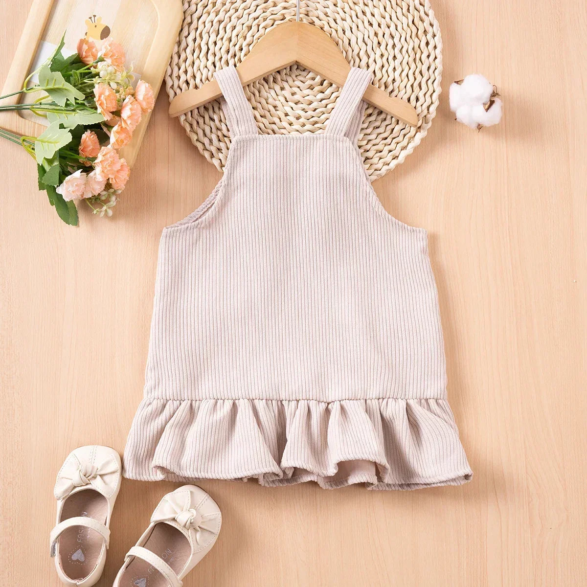 Vestido Infantil de Veludo com Flores - Primavera e Outono